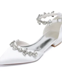 Flat heel, pointed toe, rhinestones, fashionable temperament, elegant and versatile, everyday shoes, wedding shoes